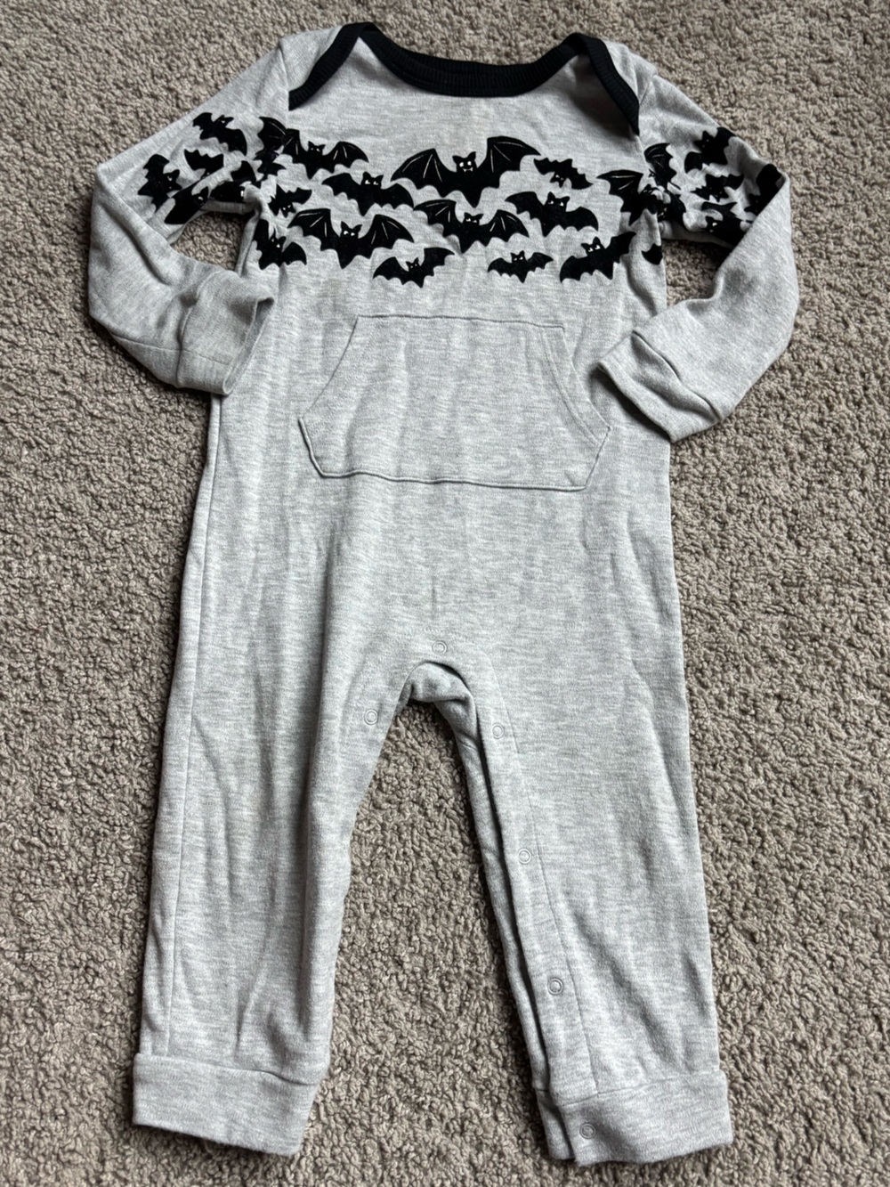 Wonder Nation 24m Gray Baby Romper with Bats Halloween Fall